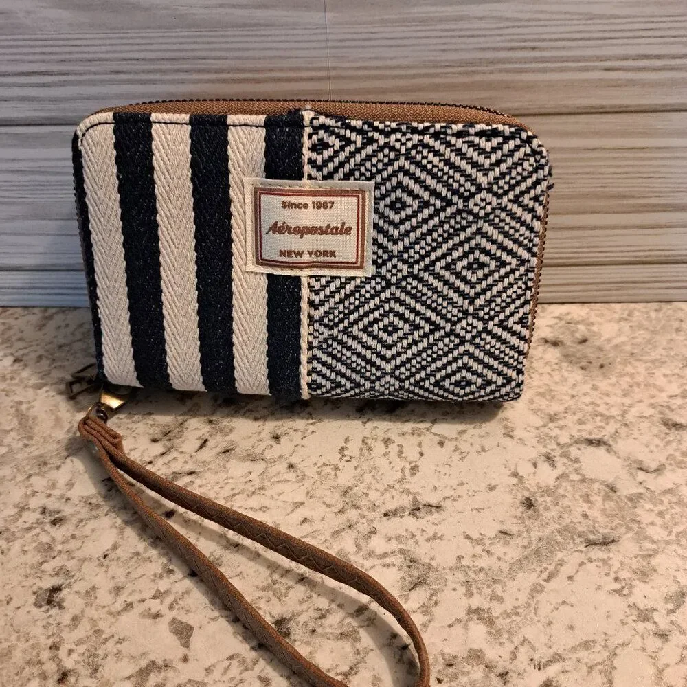 Aeropostale Navy Blue/White Tapestry Wallet/Wristlet